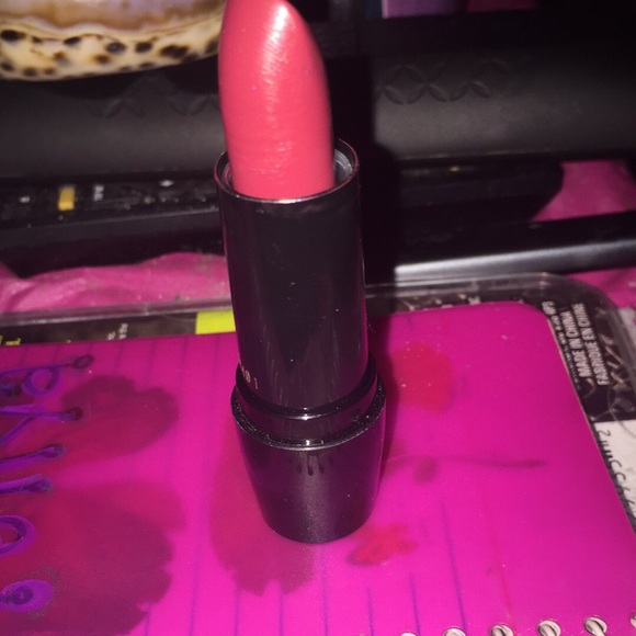 New Lancome Lipstick (Wine Party) - Picture 3 of 6